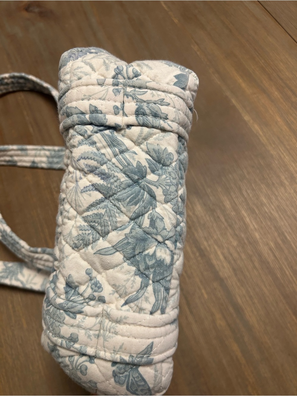 Vera Bradley Blue Toile Paddy Tote - Picture 5 of 10